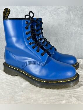 Dr. Martens 1460 Woman’s Size 7 Smooth Blue Leather Lace Up Boots 8 Eyelets